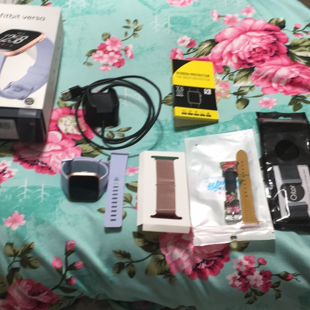Fitbit versa and accessories